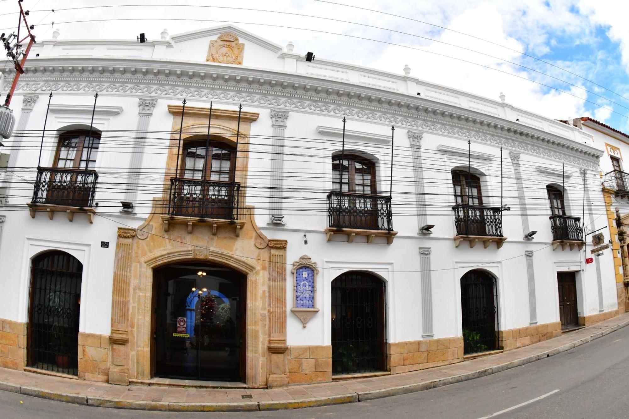 Parador Santa Maria La Real Sucre Esterno foto