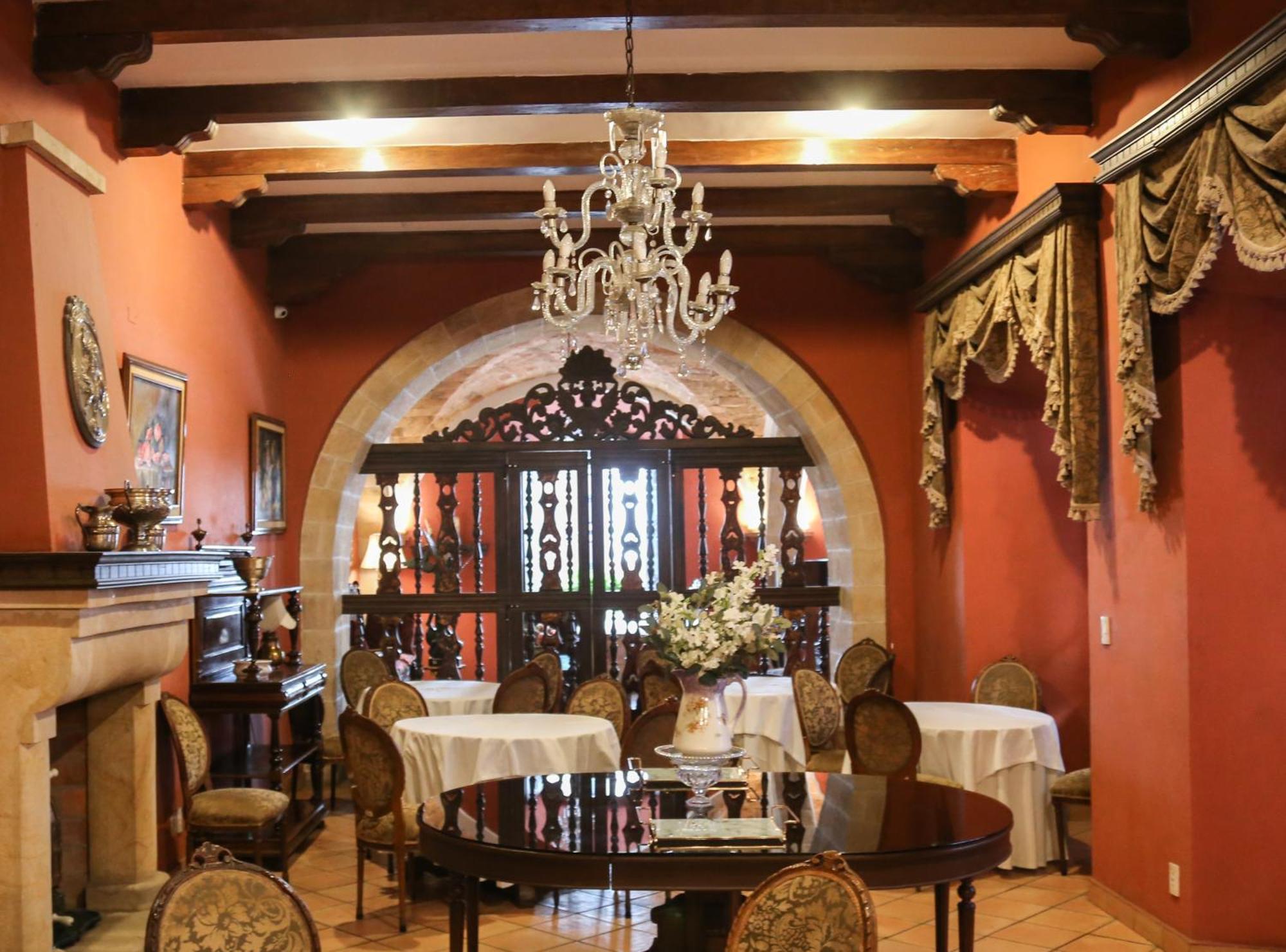Parador Santa Maria La Real Sucre Esterno foto